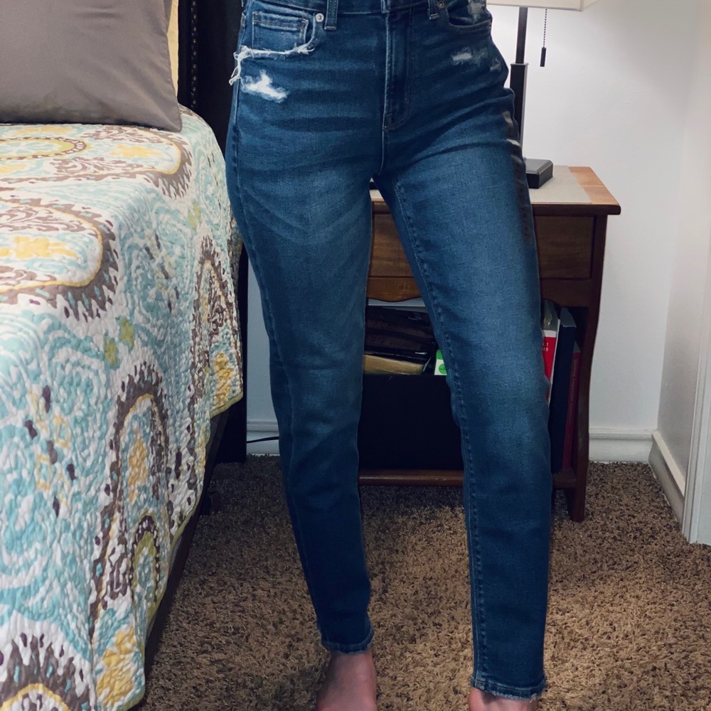 American Eagle Stretch Mom Jeans - Picture 4 of 7
